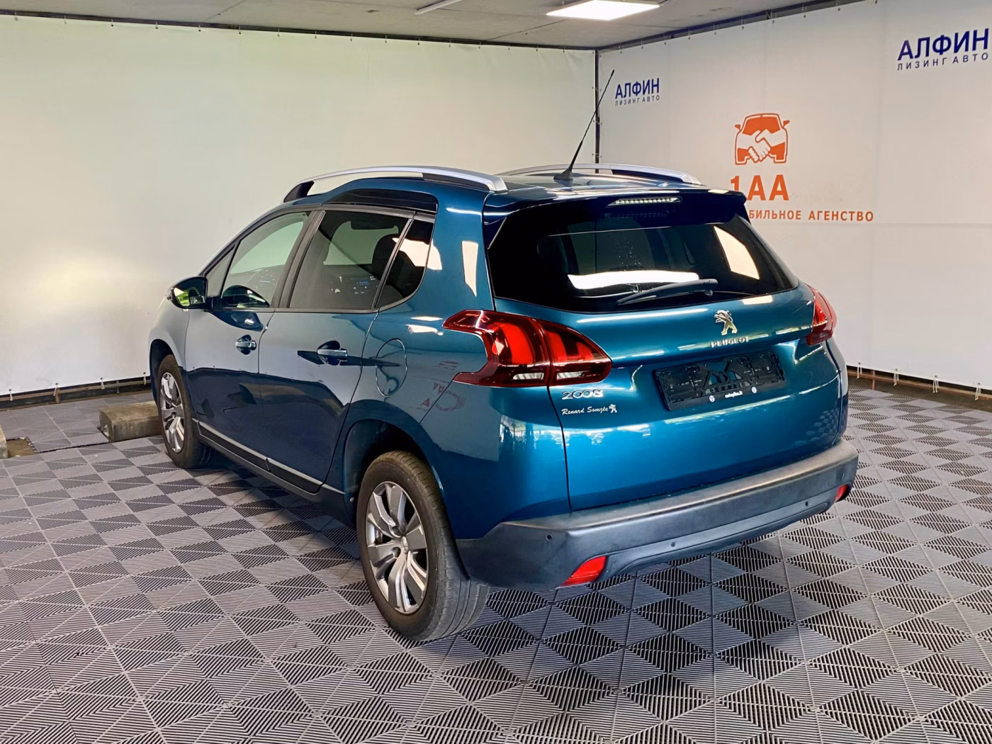Peugeot 2008 фото 4