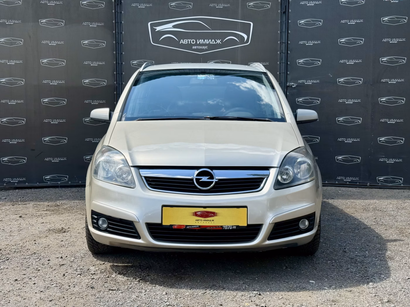Opel Zafira фото 5