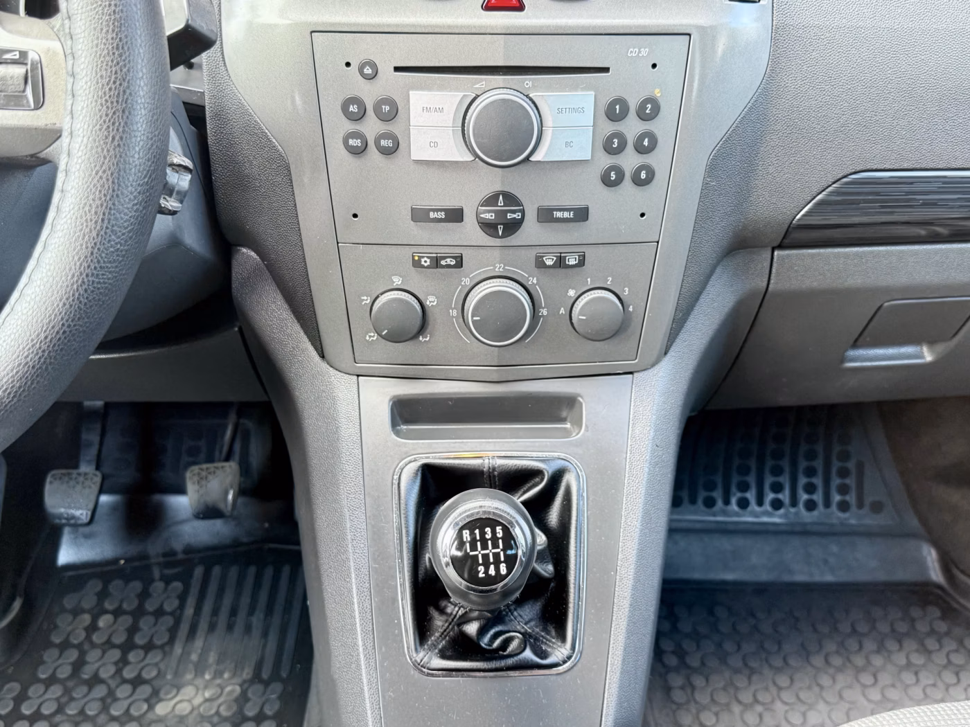 Opel Zafira фото 26
