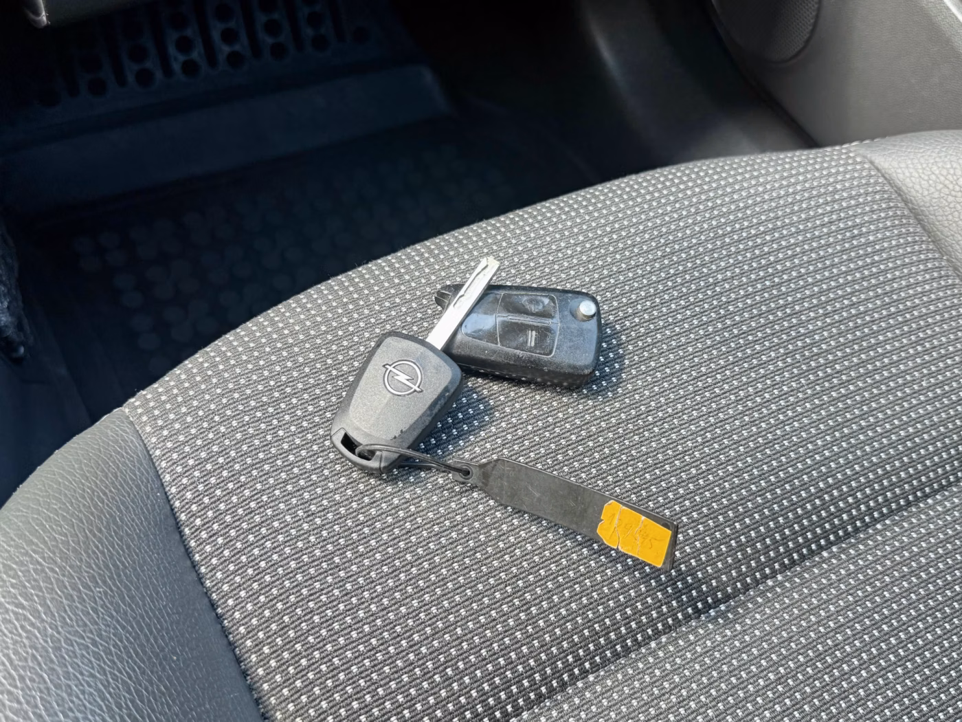 Opel Zafira фото 28