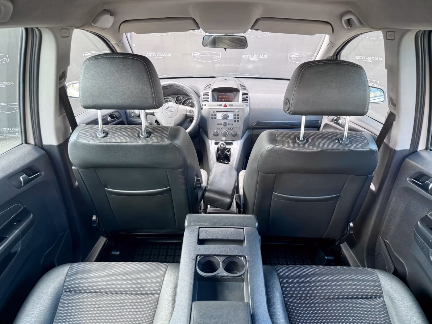 Opel Zafira фото 23