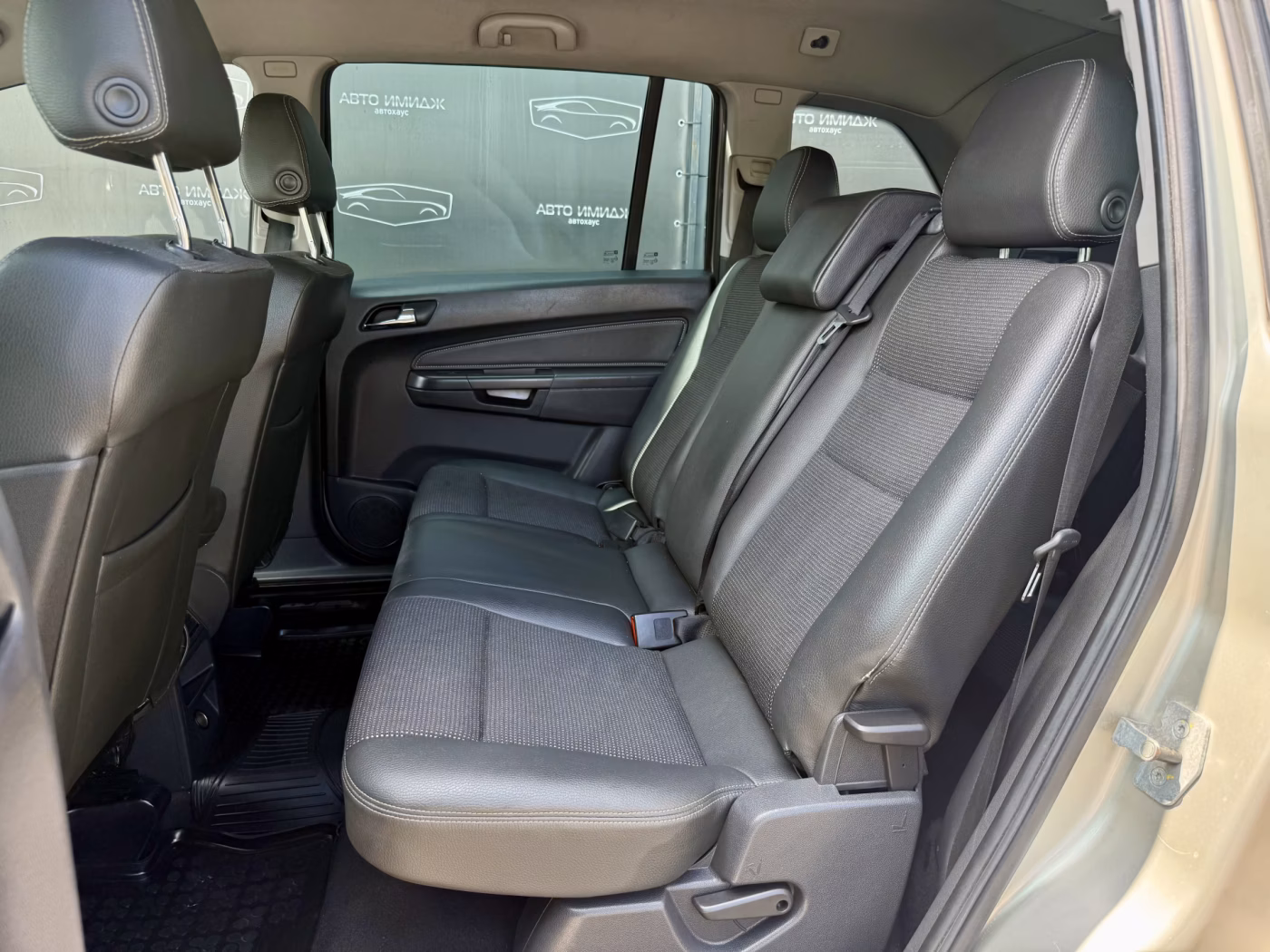 Opel Zafira фото 25