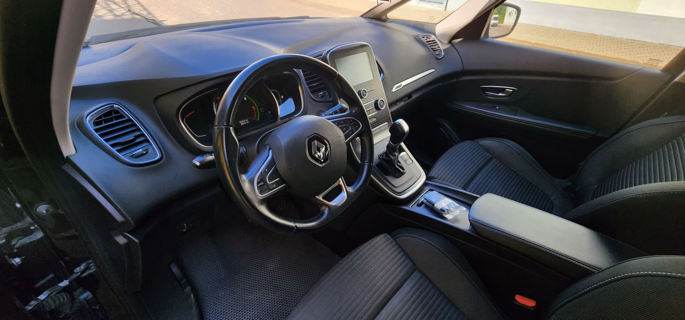 Renault Scenic фото 13