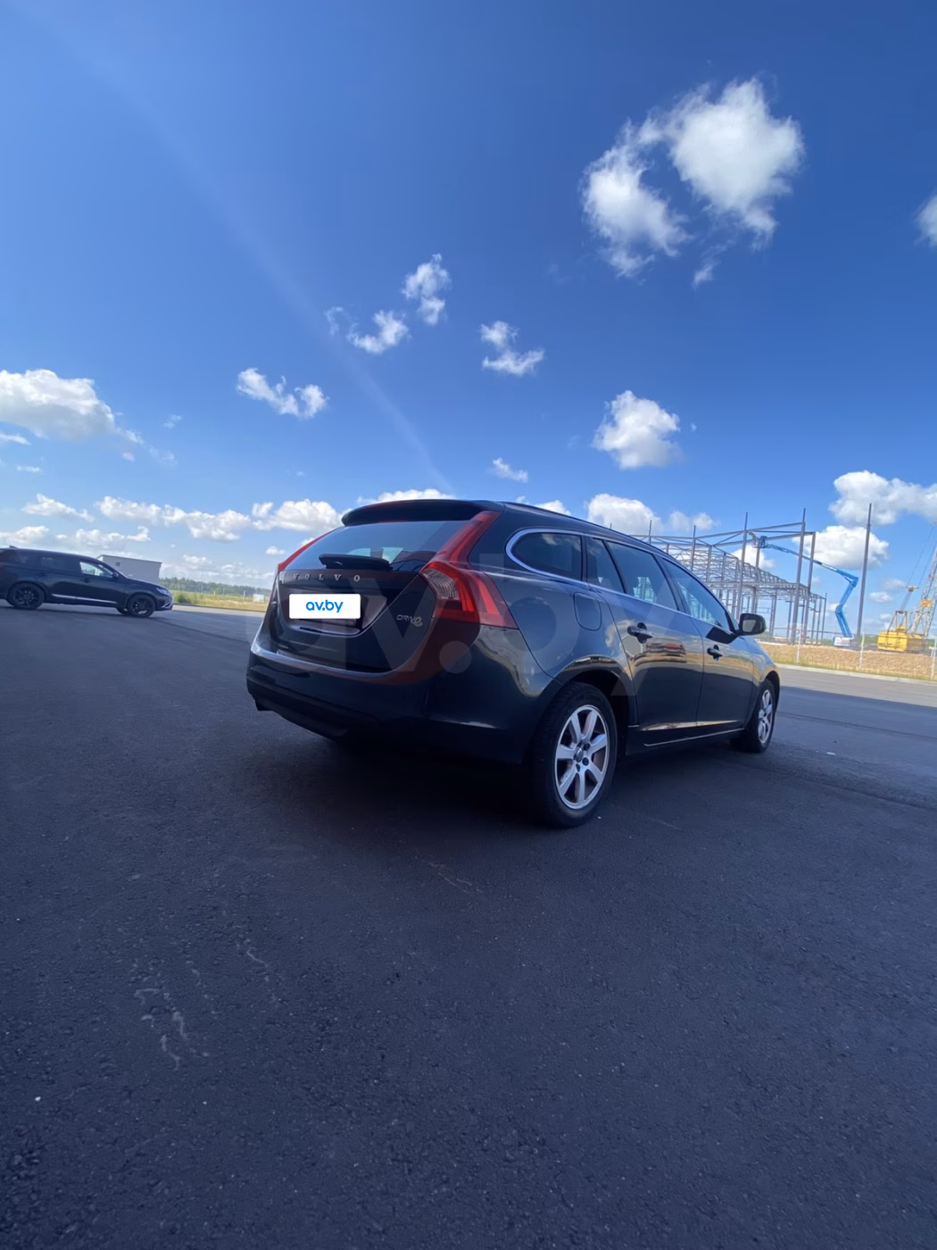 Volvo V60 фото 2