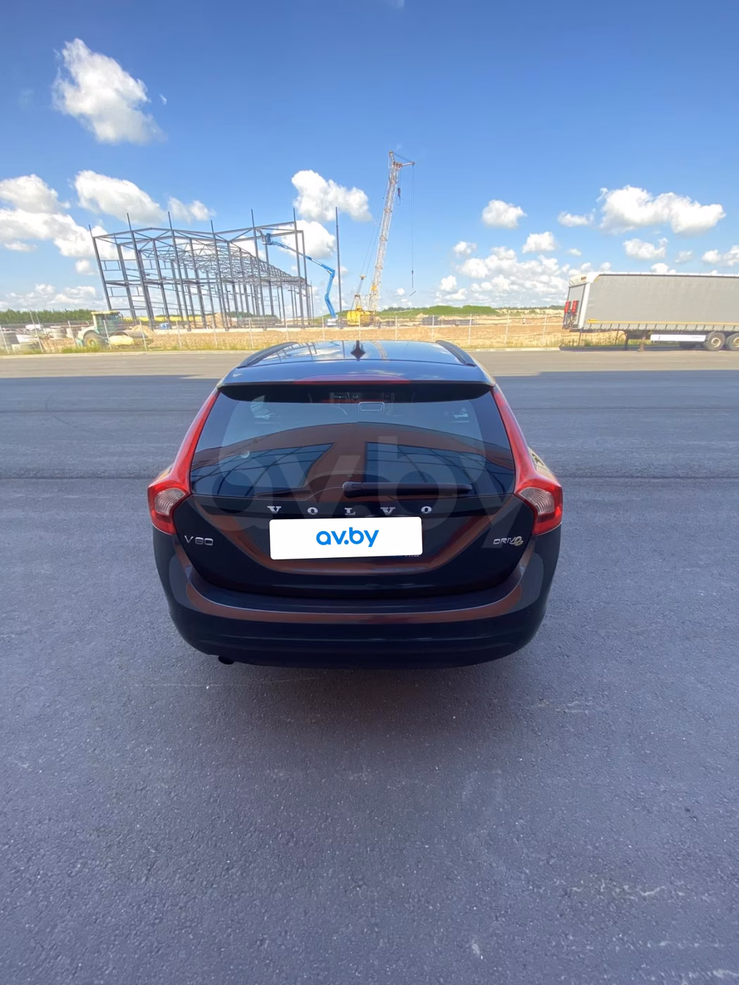 Volvo V60 фото 3