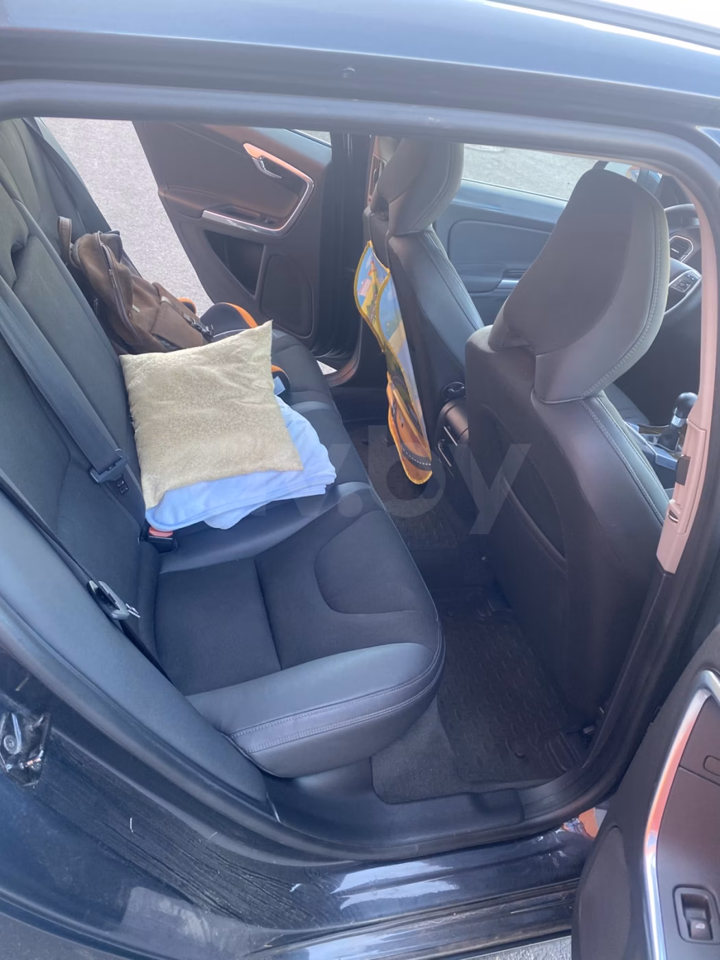 Volvo V60 фото 17