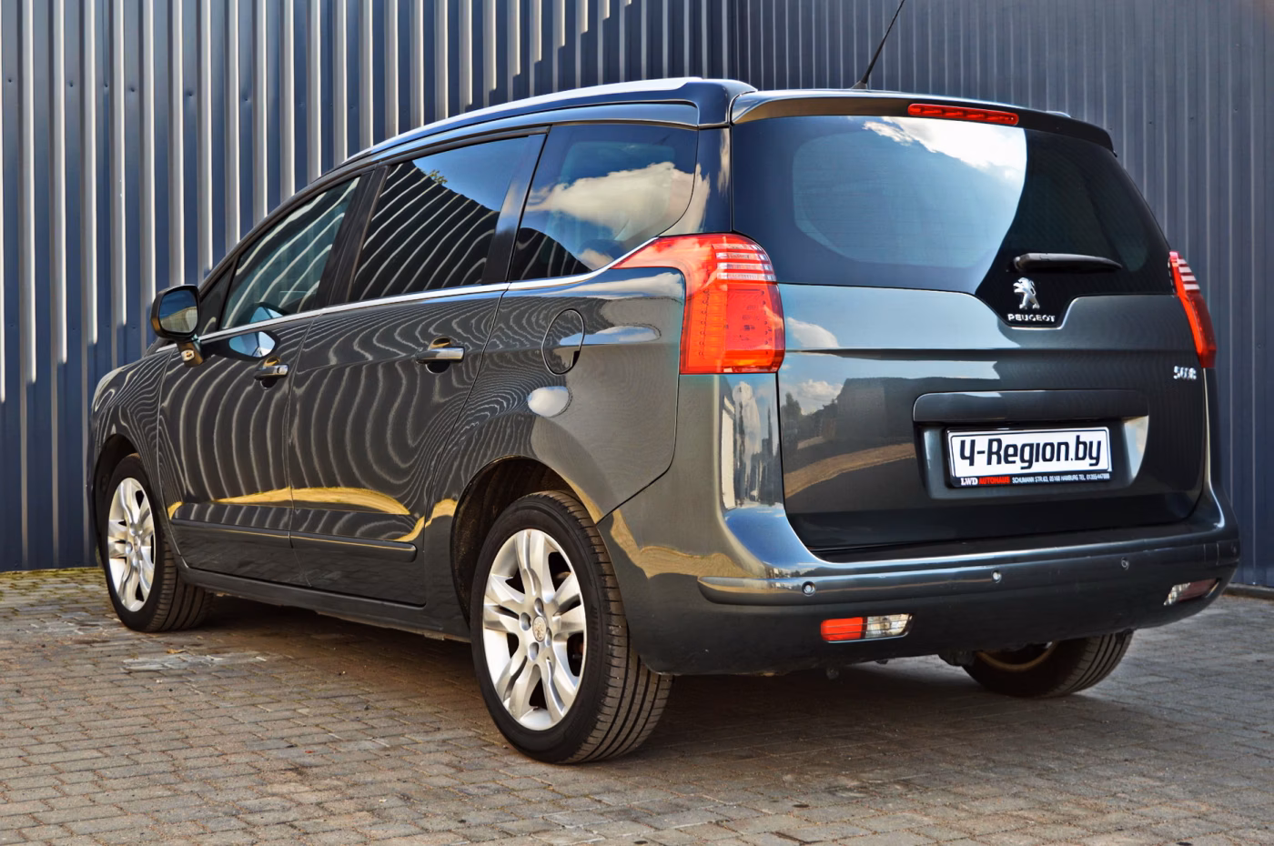 Peugeot 5008 фото 5