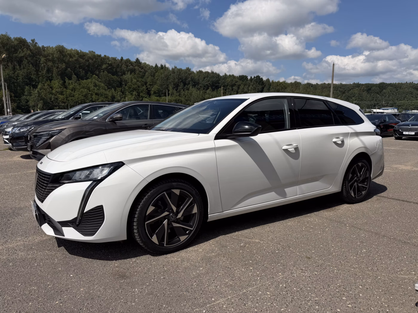 Peugeot 308 фото 2