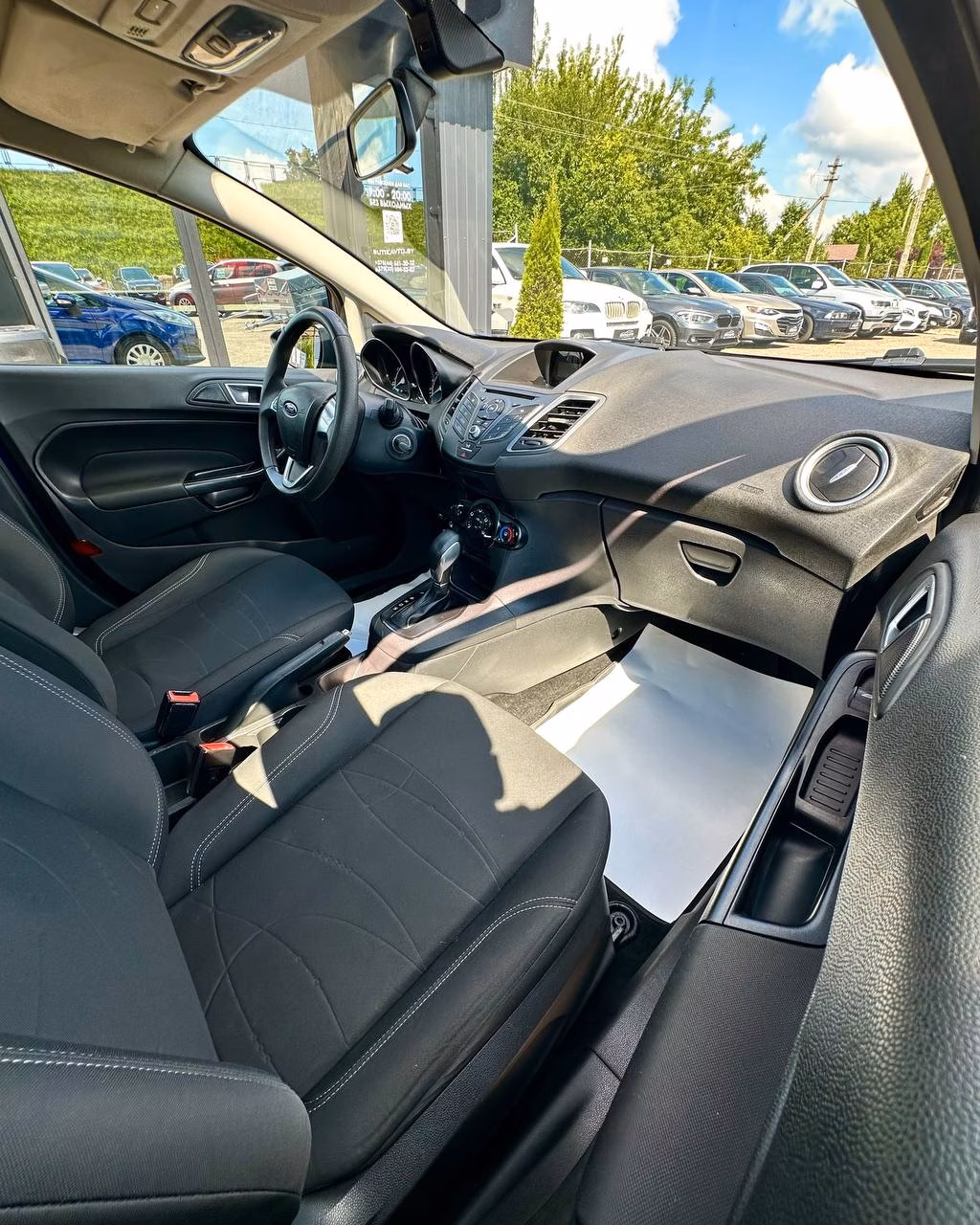 Ford Fiesta фото 14