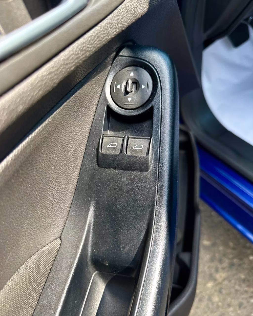 Ford Fiesta фото 15