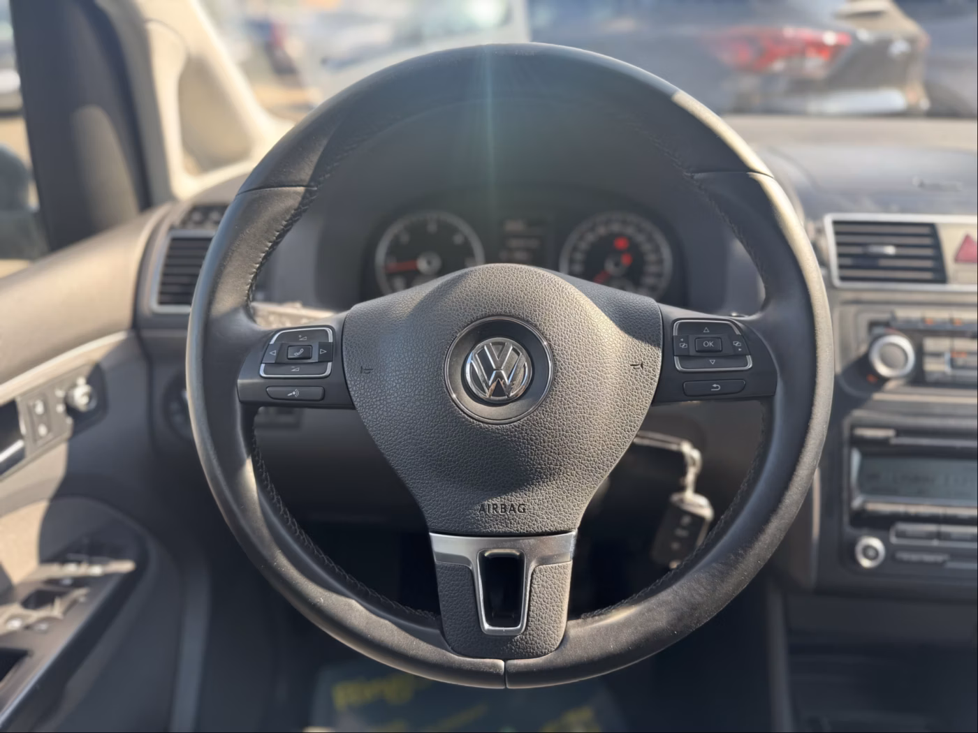 Volkswagen Touran фото 24