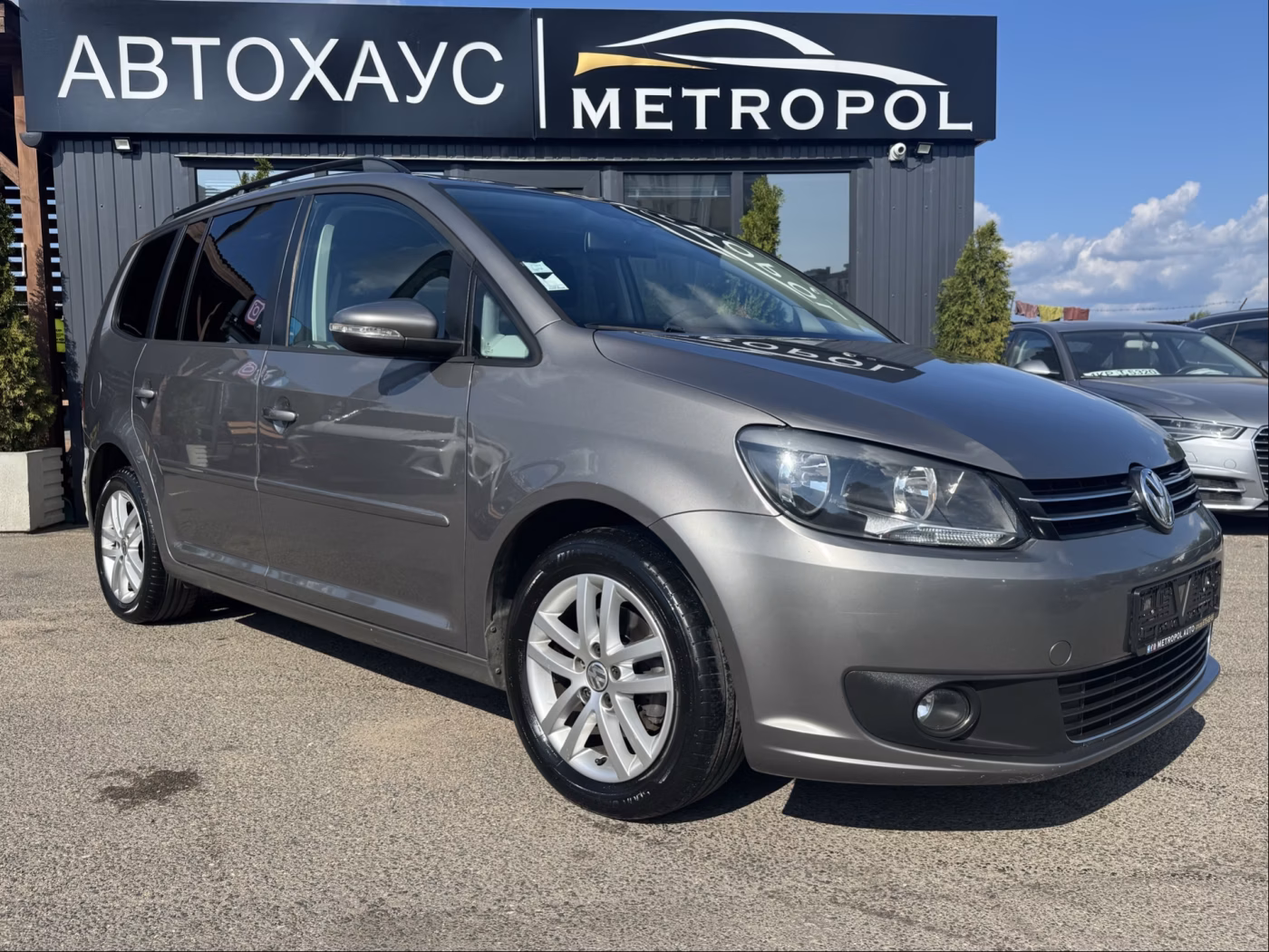 Volkswagen Touran фото 2