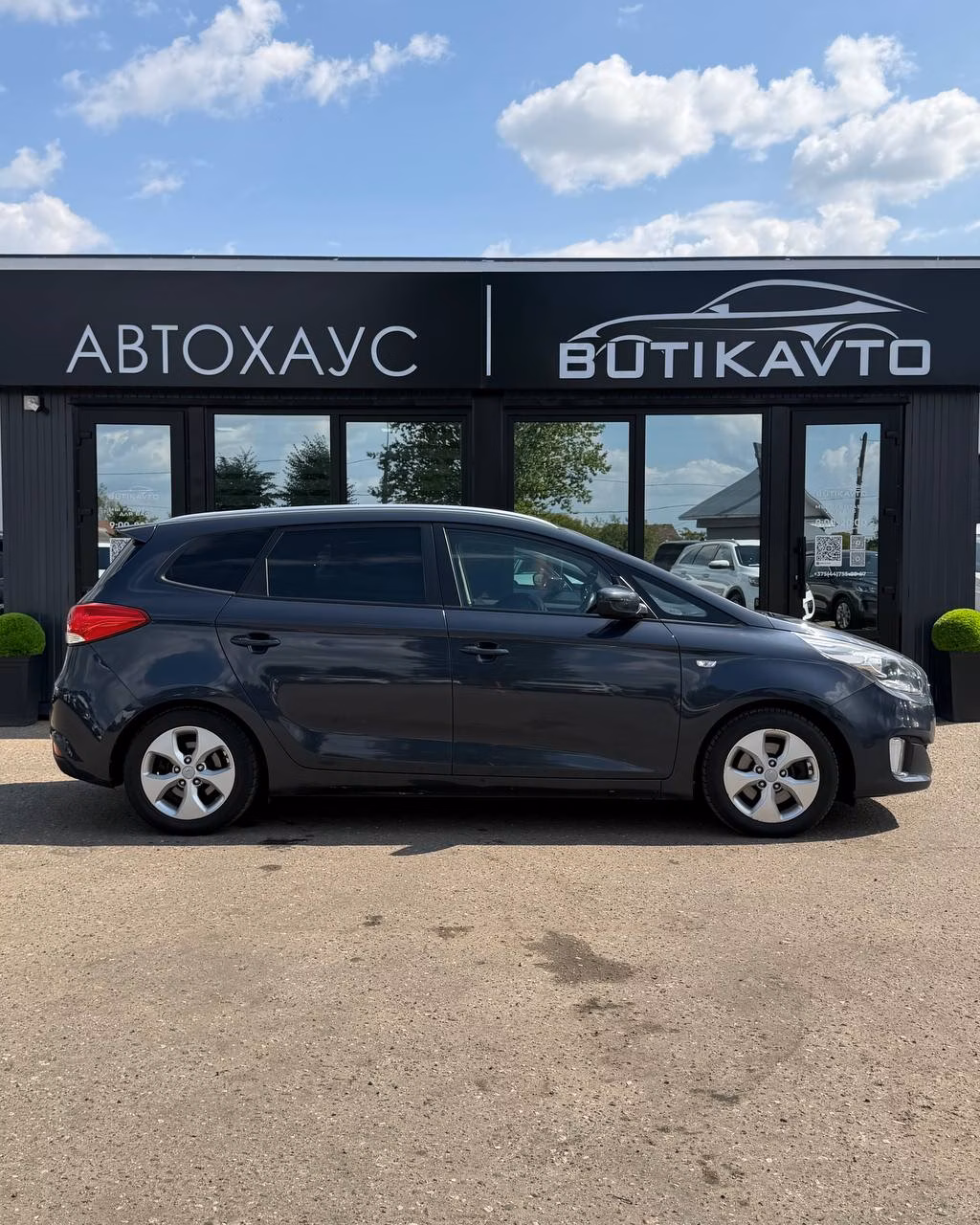 Kia Carens фото 7