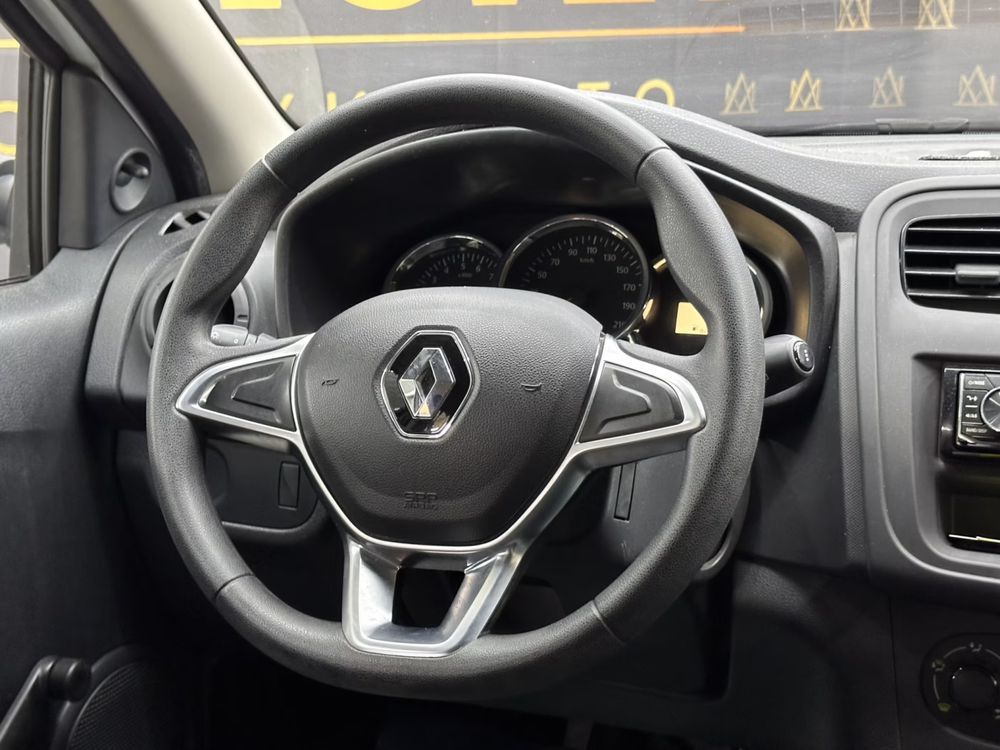 Renault Sandero фото 12