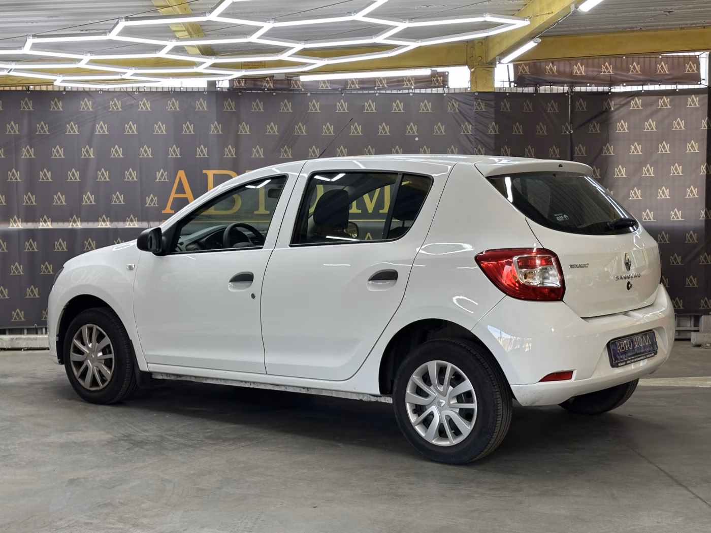 Renault Sandero фото 7