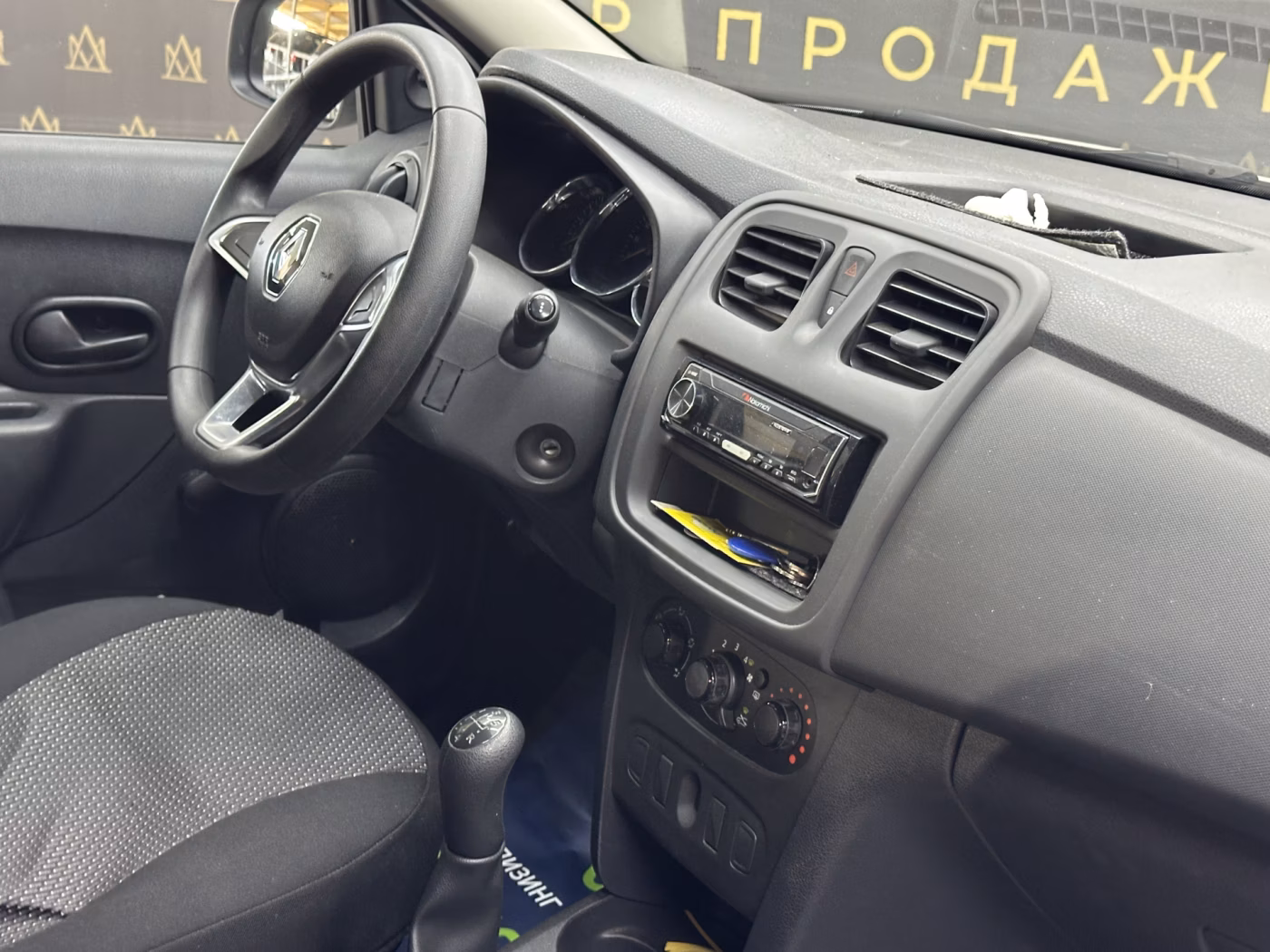 Renault Sandero фото 11