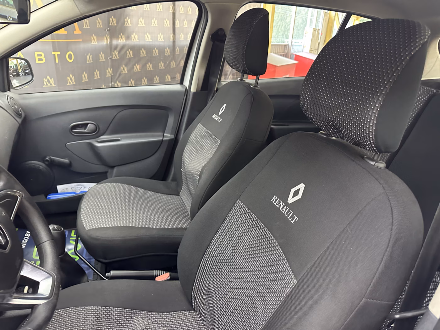 Renault Sandero фото 19