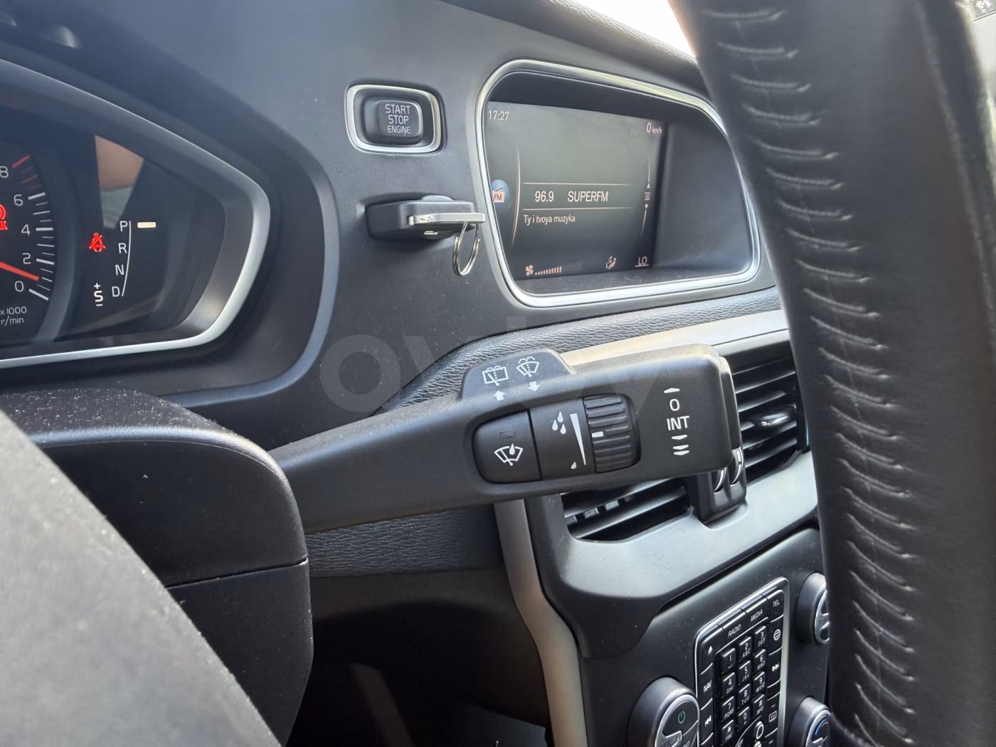 Volvo V40 фото 16
