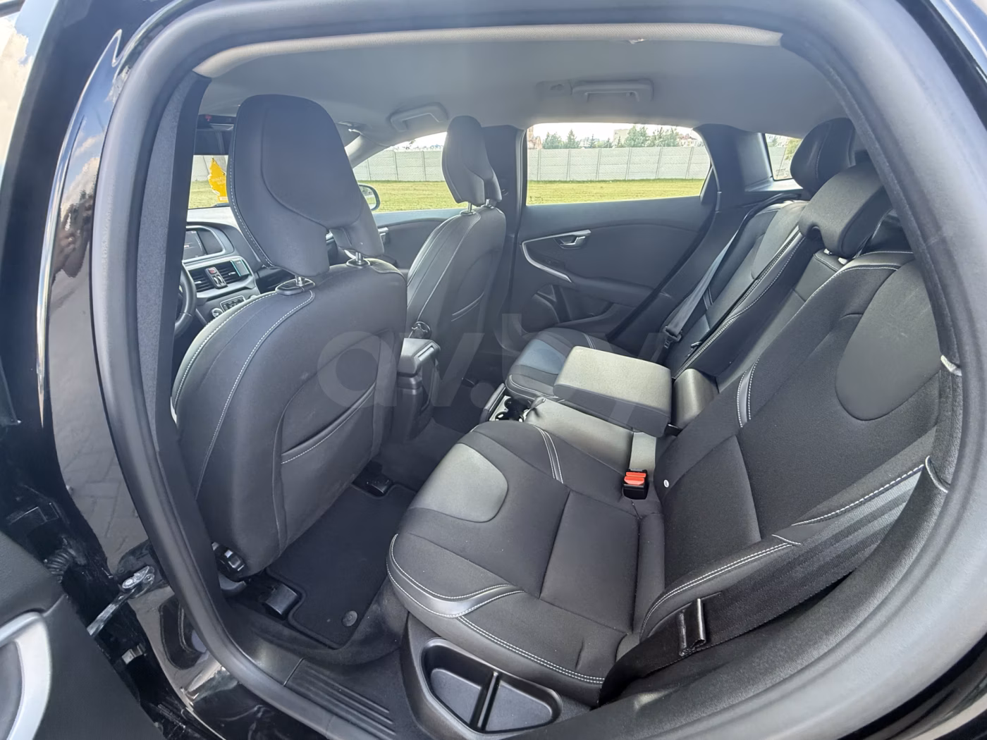 Volvo V40 фото 8