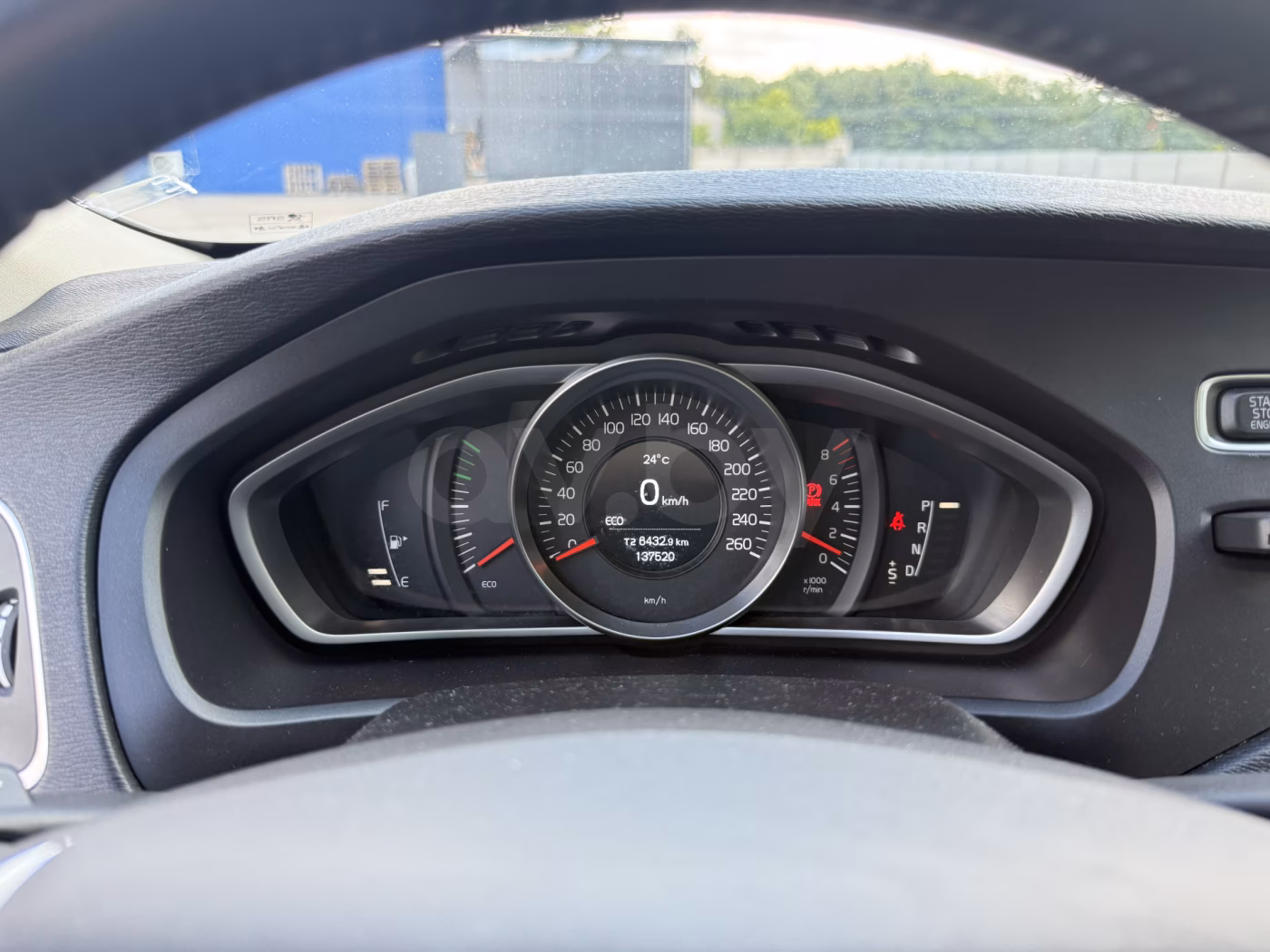 Volvo V40 фото 11