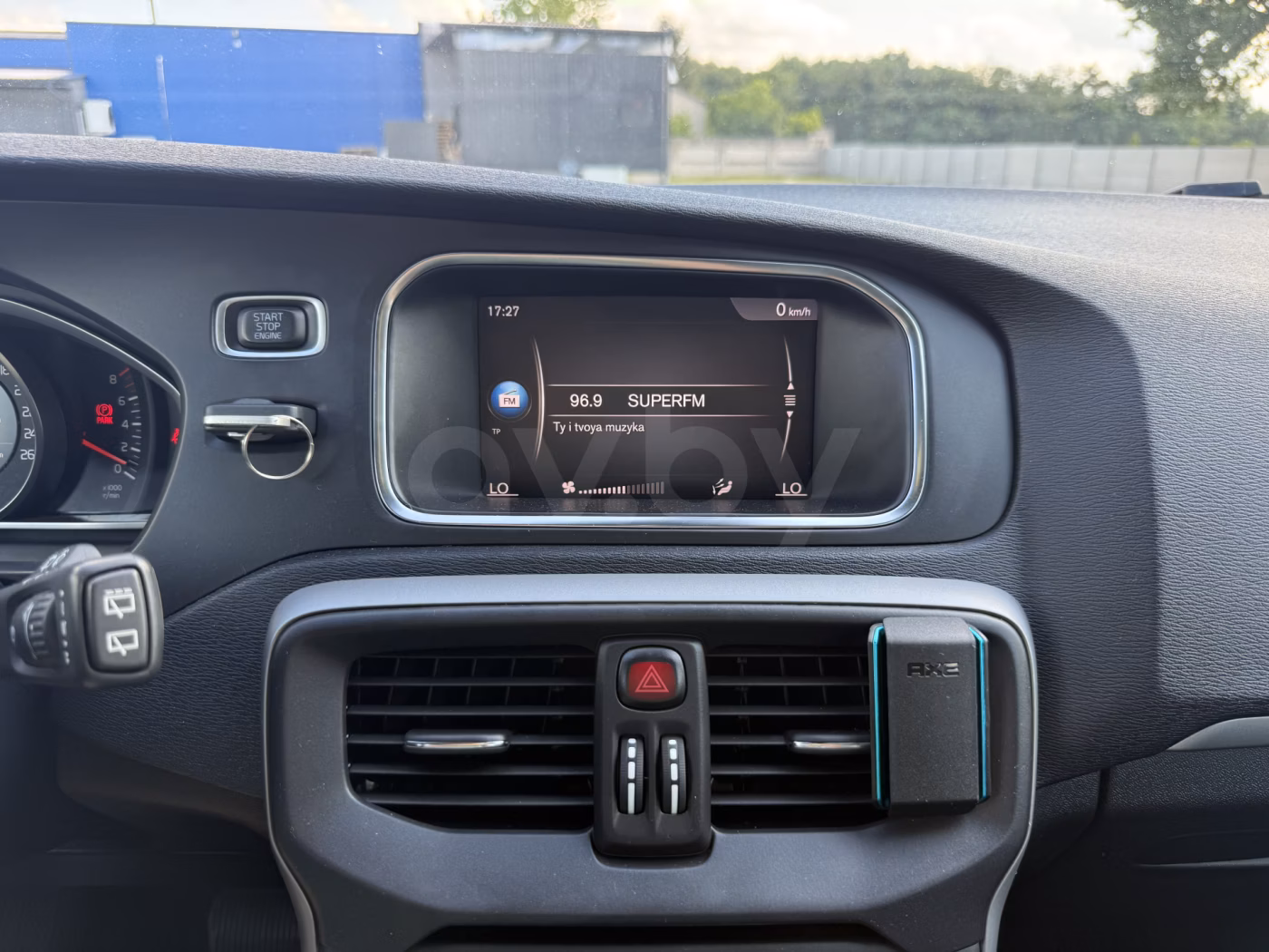 Volvo V40 фото 13