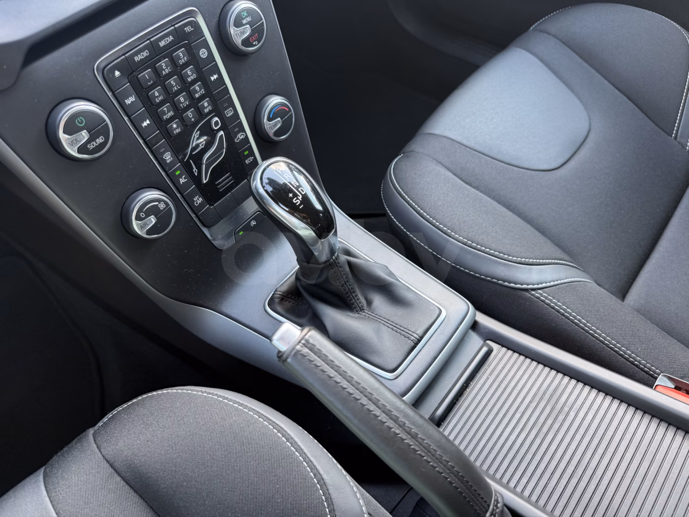 Volvo V40 фото 15