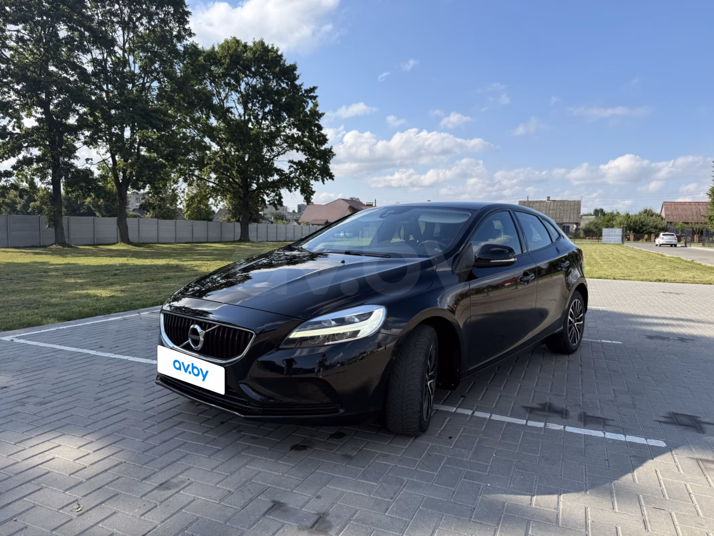 Volvo V40 фото 2