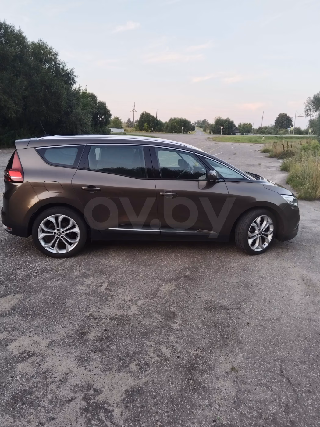 Renault Grand Scenic фото 9