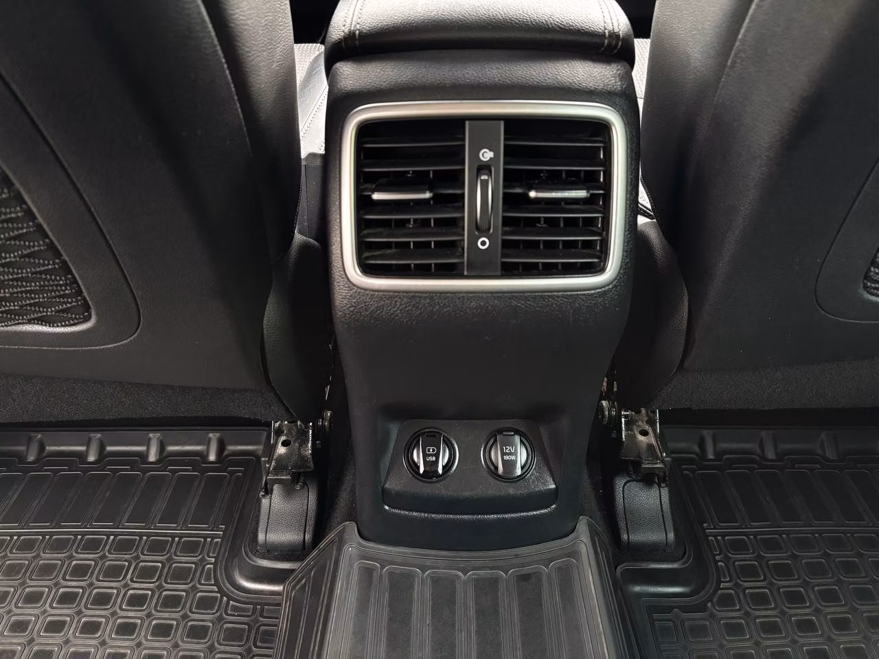 Kia Sportage фото 25