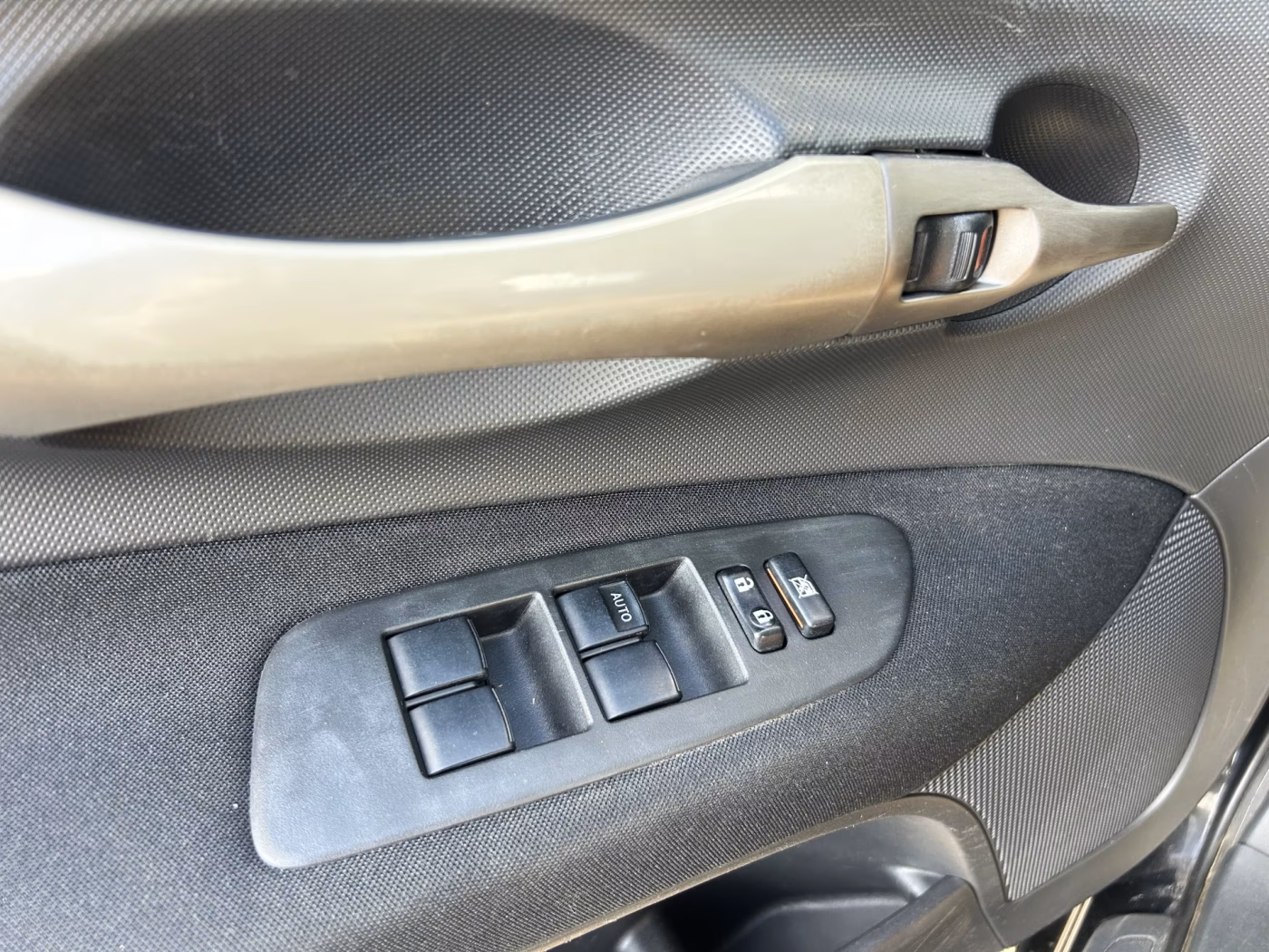 Toyota Auris фото 22