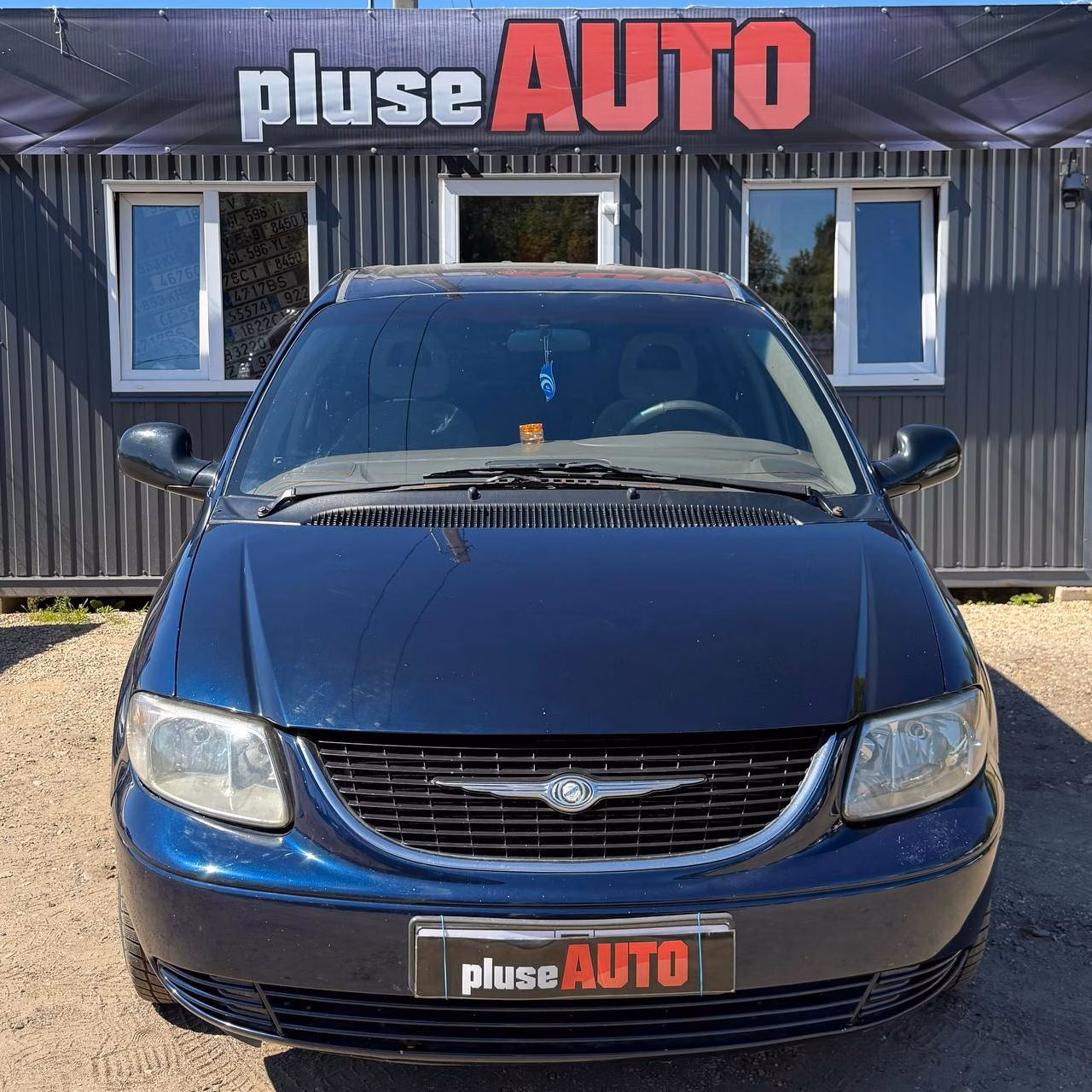 Chrysler Voyager фото 3