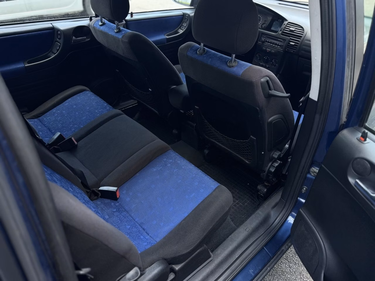 Opel Zafira фото 11