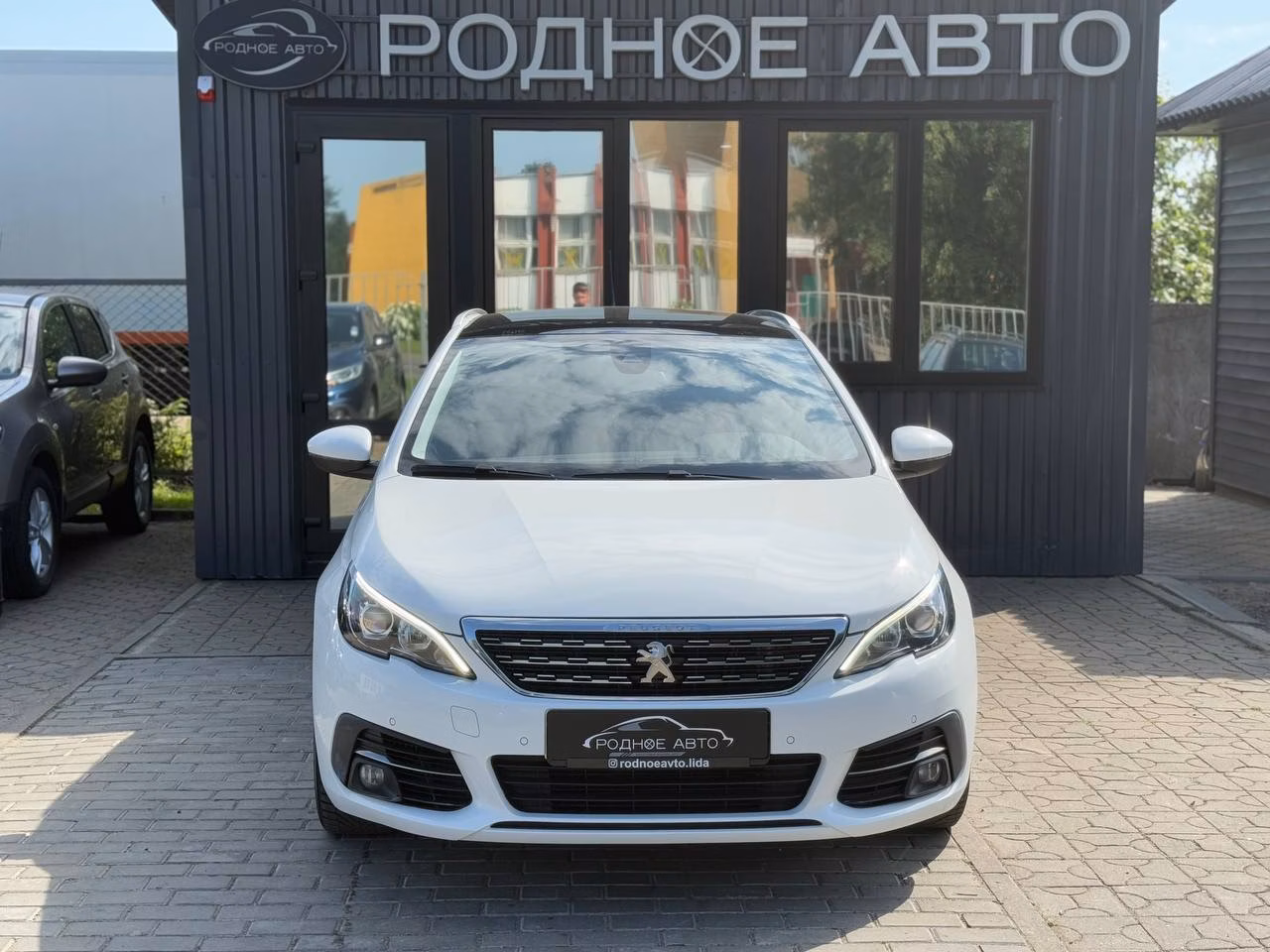 Peugeot 308 фото 2