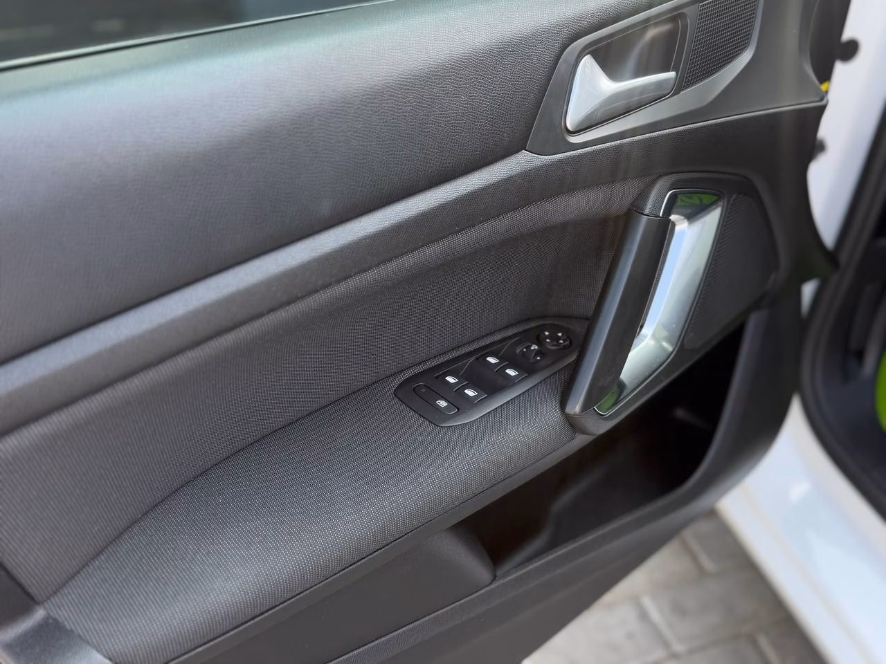 Peugeot 308 фото 9