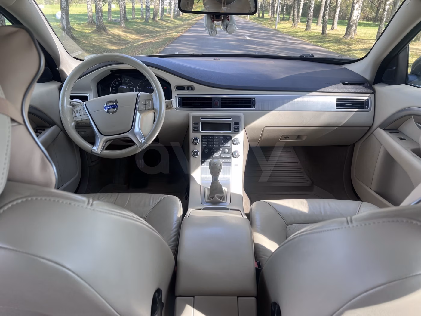 Volvo V70 фото 8