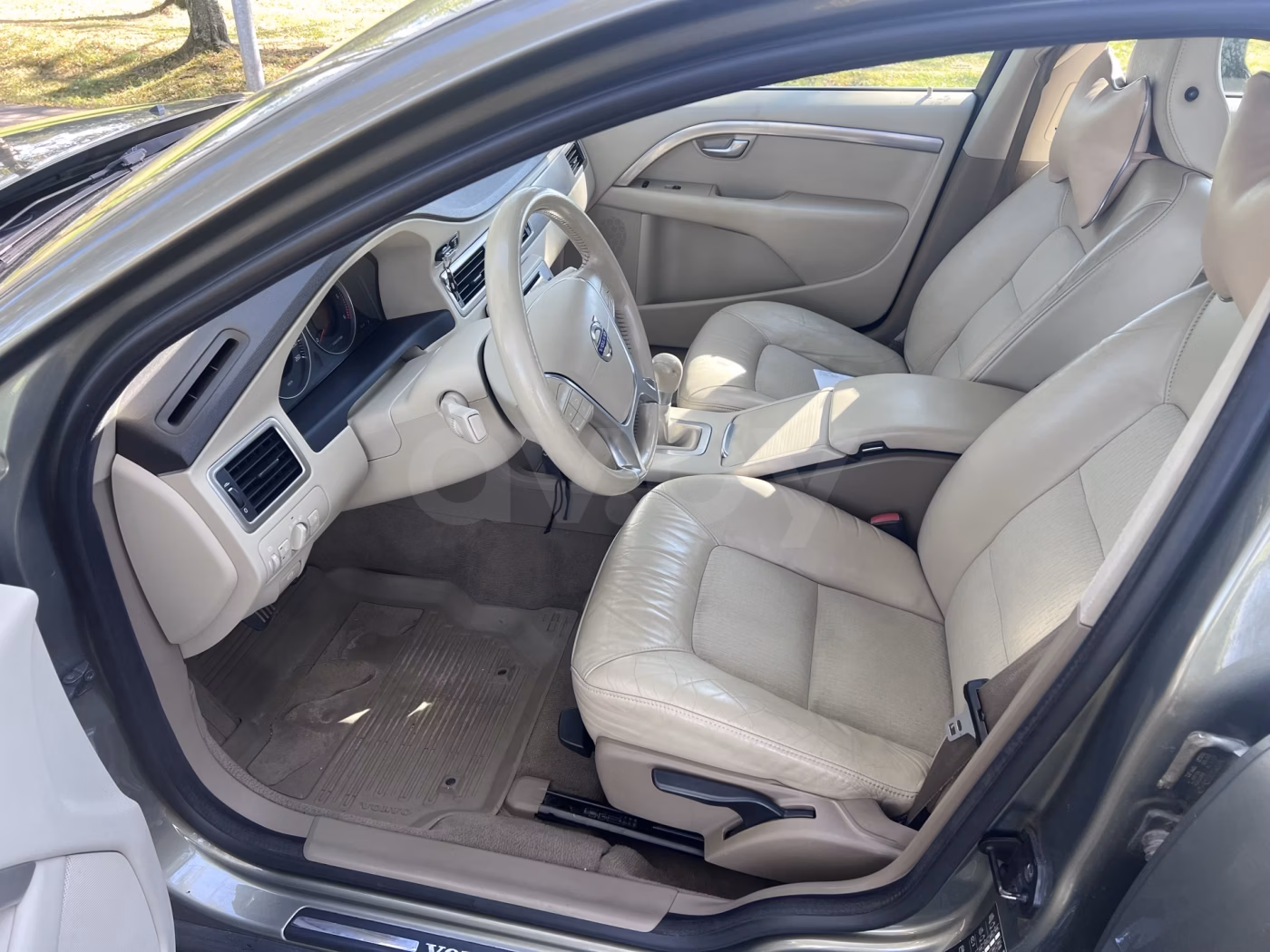 Volvo V70 фото 10