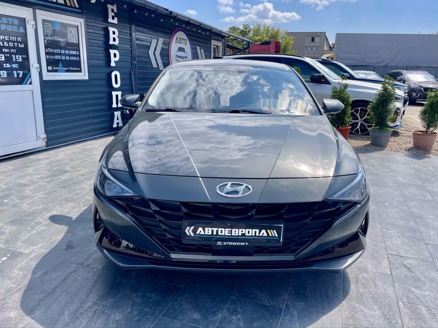 Hyundai Elantra фото 3