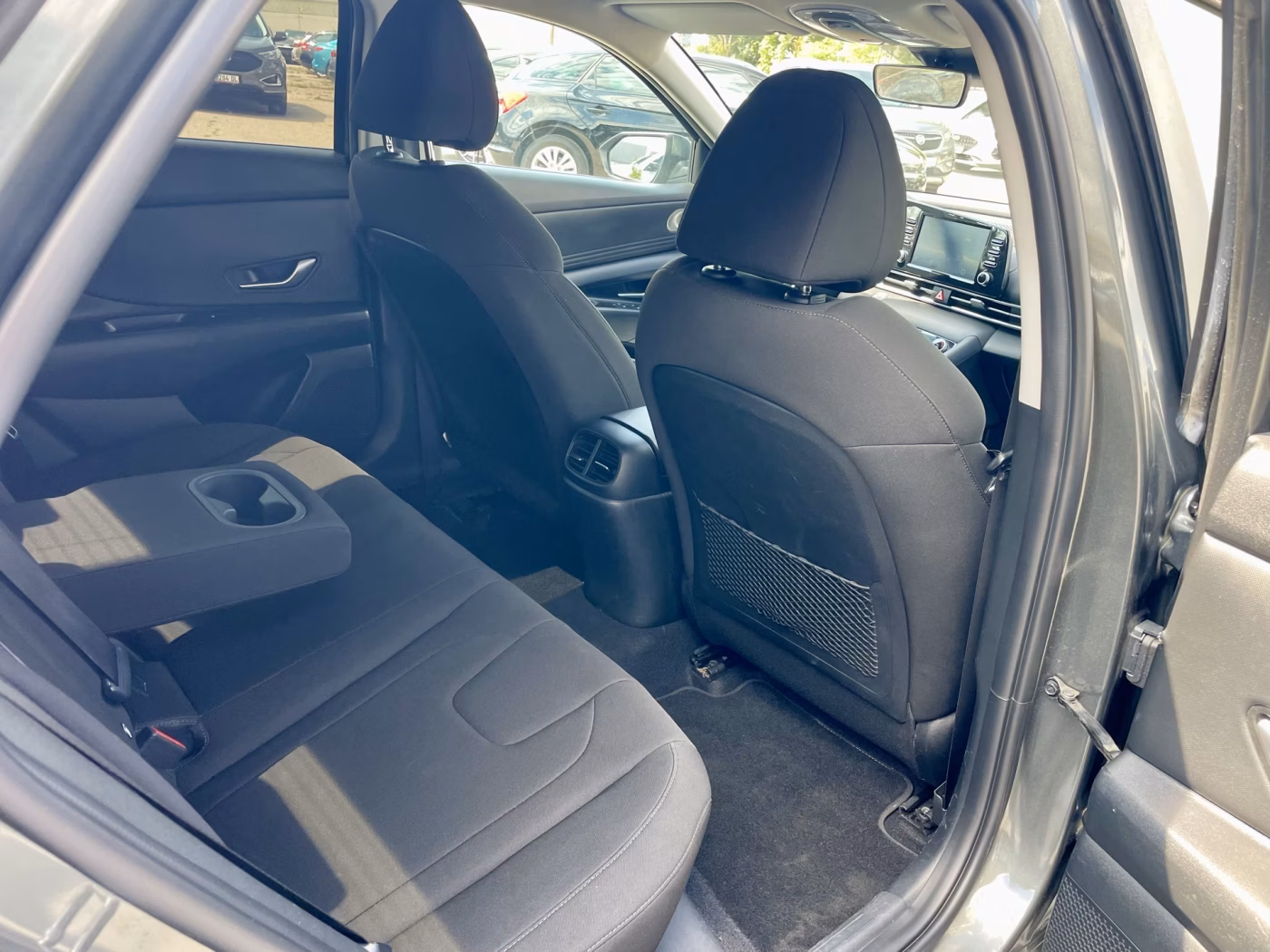 Hyundai Elantra фото 23