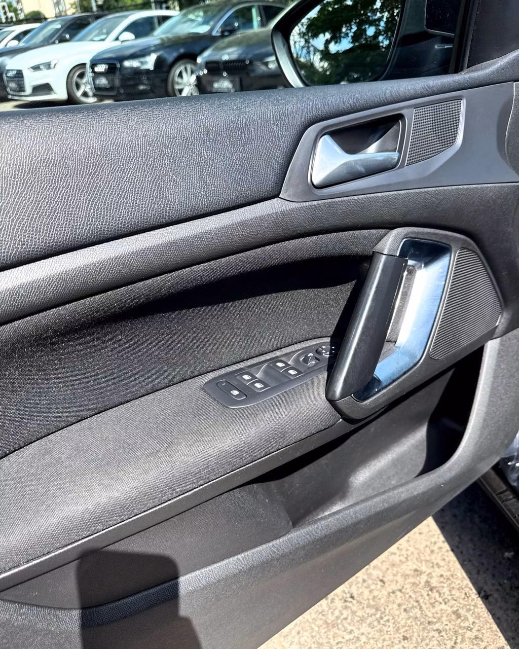 Peugeot 308 фото 9