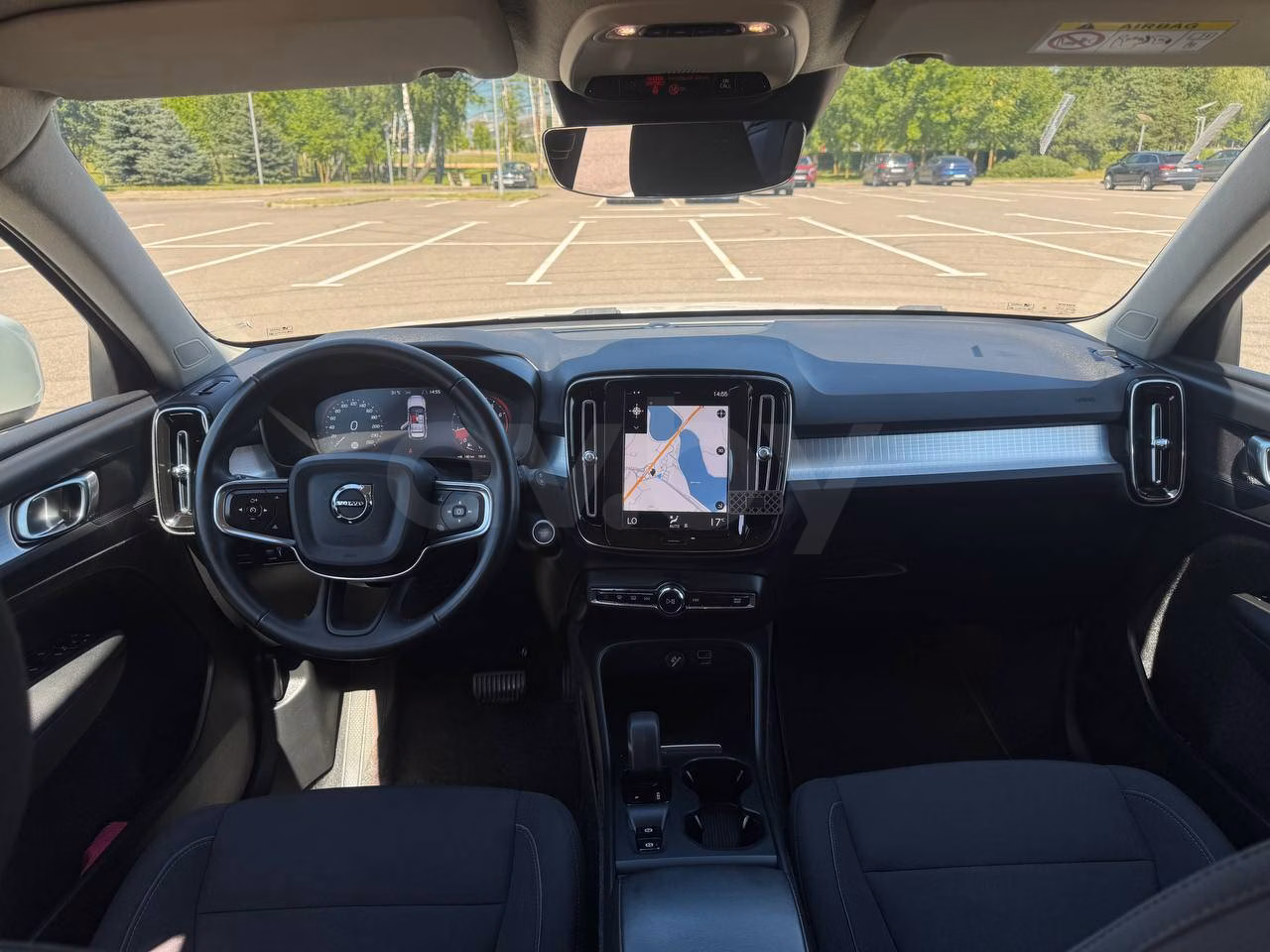 Volvo XC40 фото 11