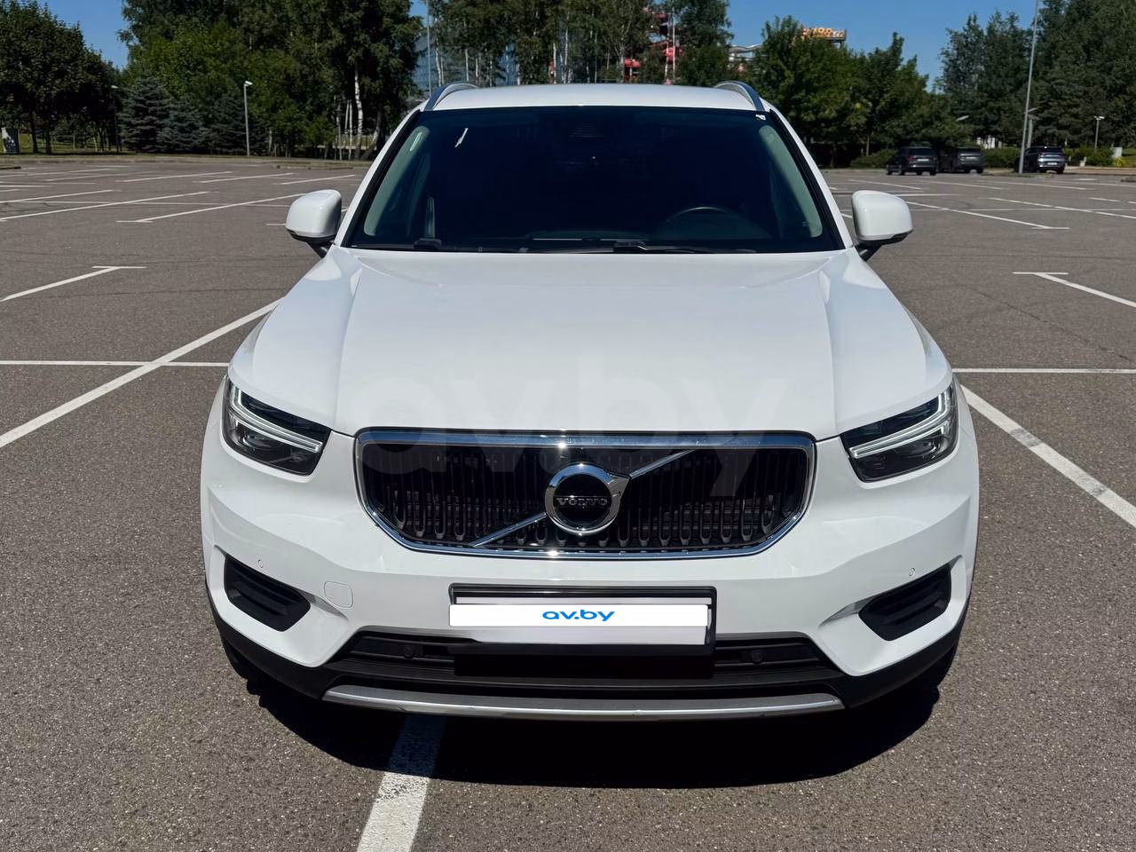 Volvo XC40 фото 2
