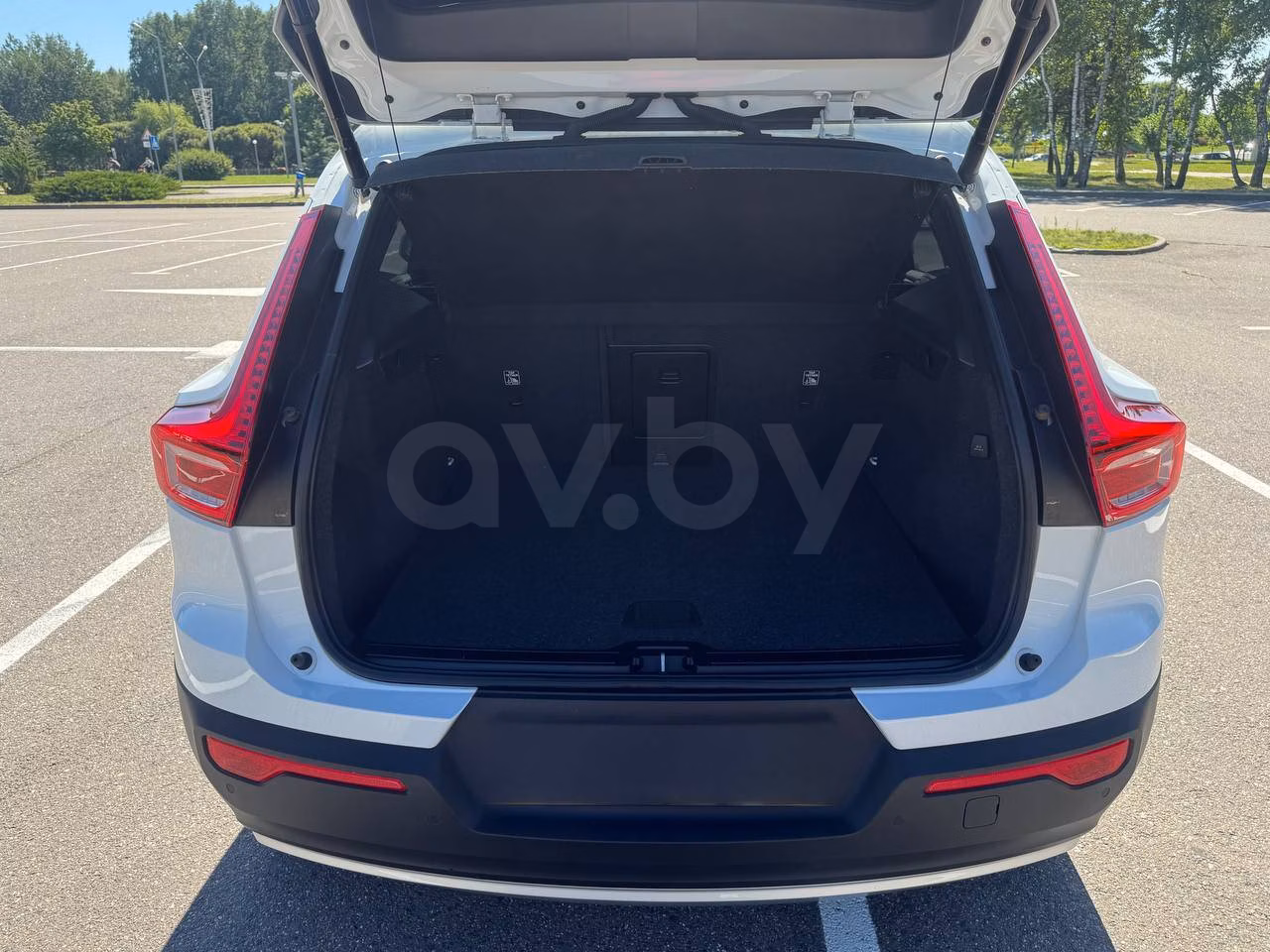Volvo XC40 фото 16