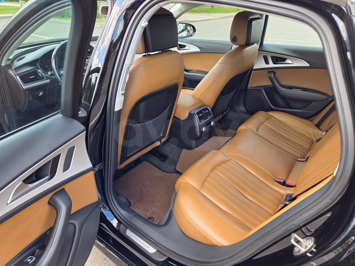 Audi A6 фото 9