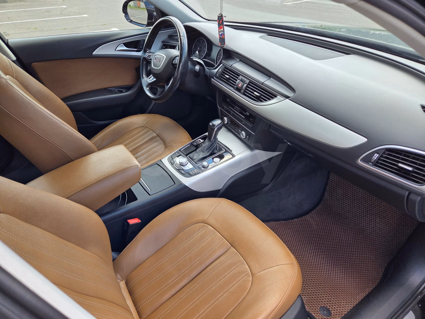 Audi A6 фото 11