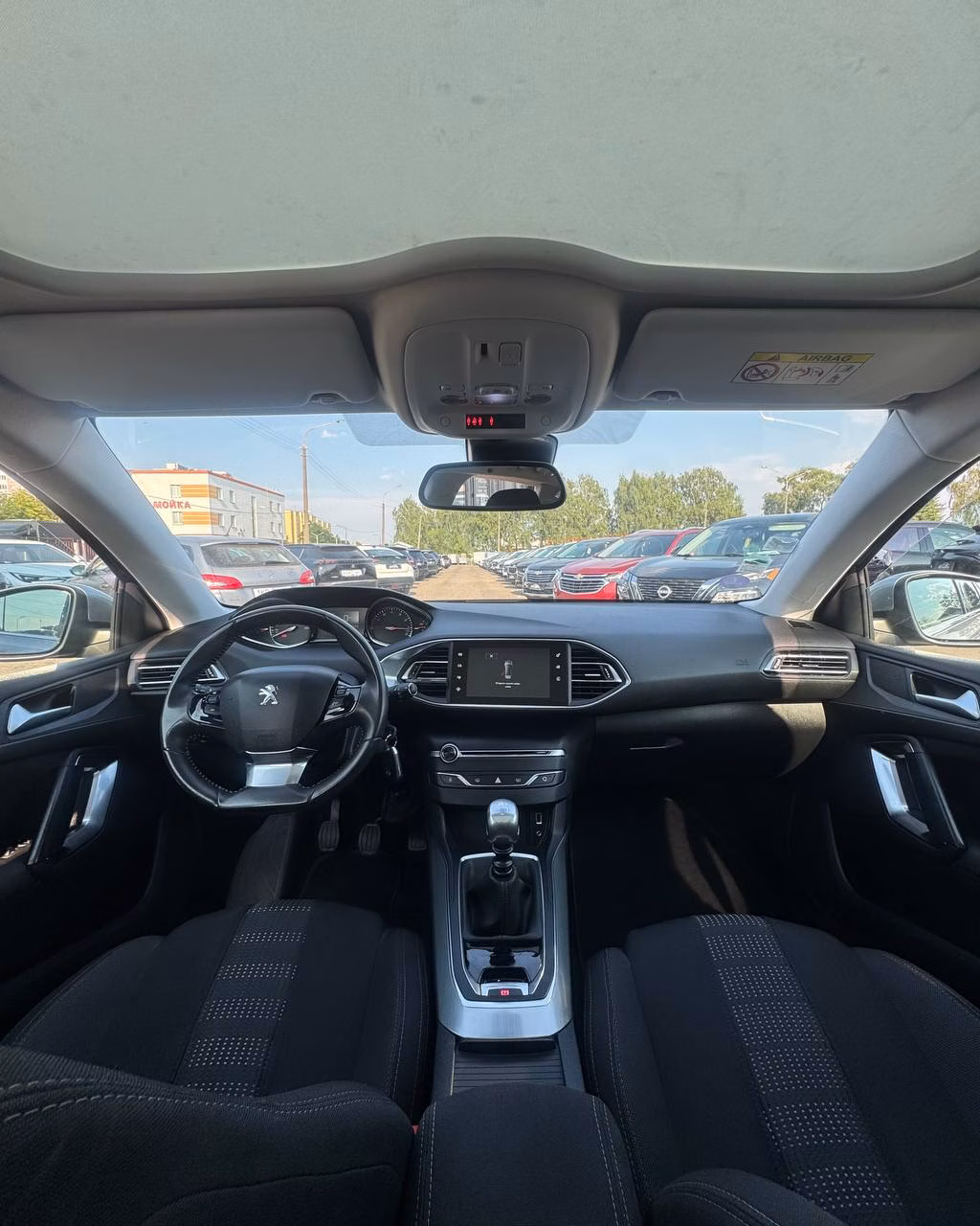 Peugeot 308 фото 9