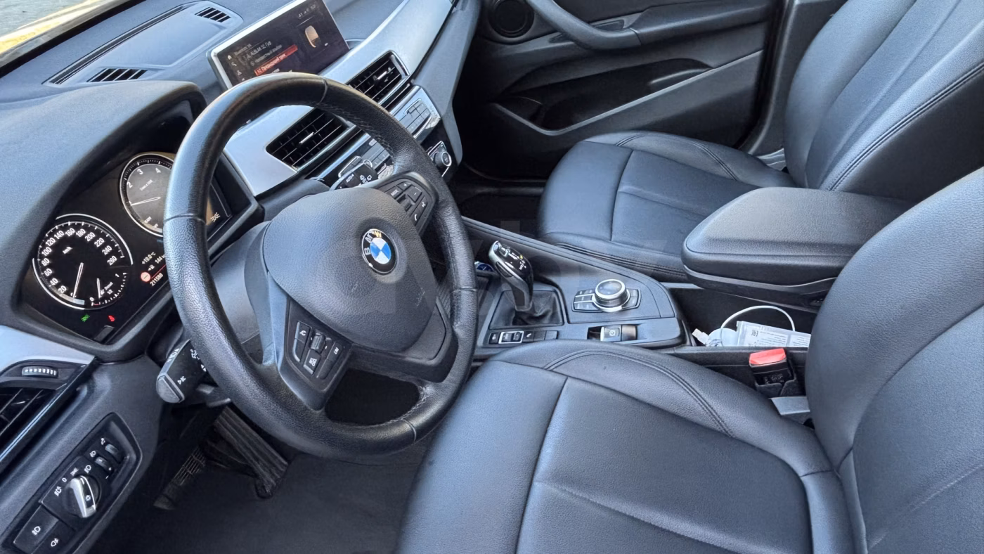 BMW X1 фото 9