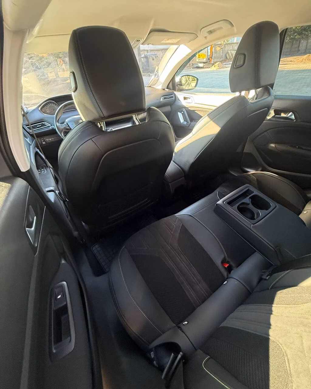Peugeot 308 фото 11