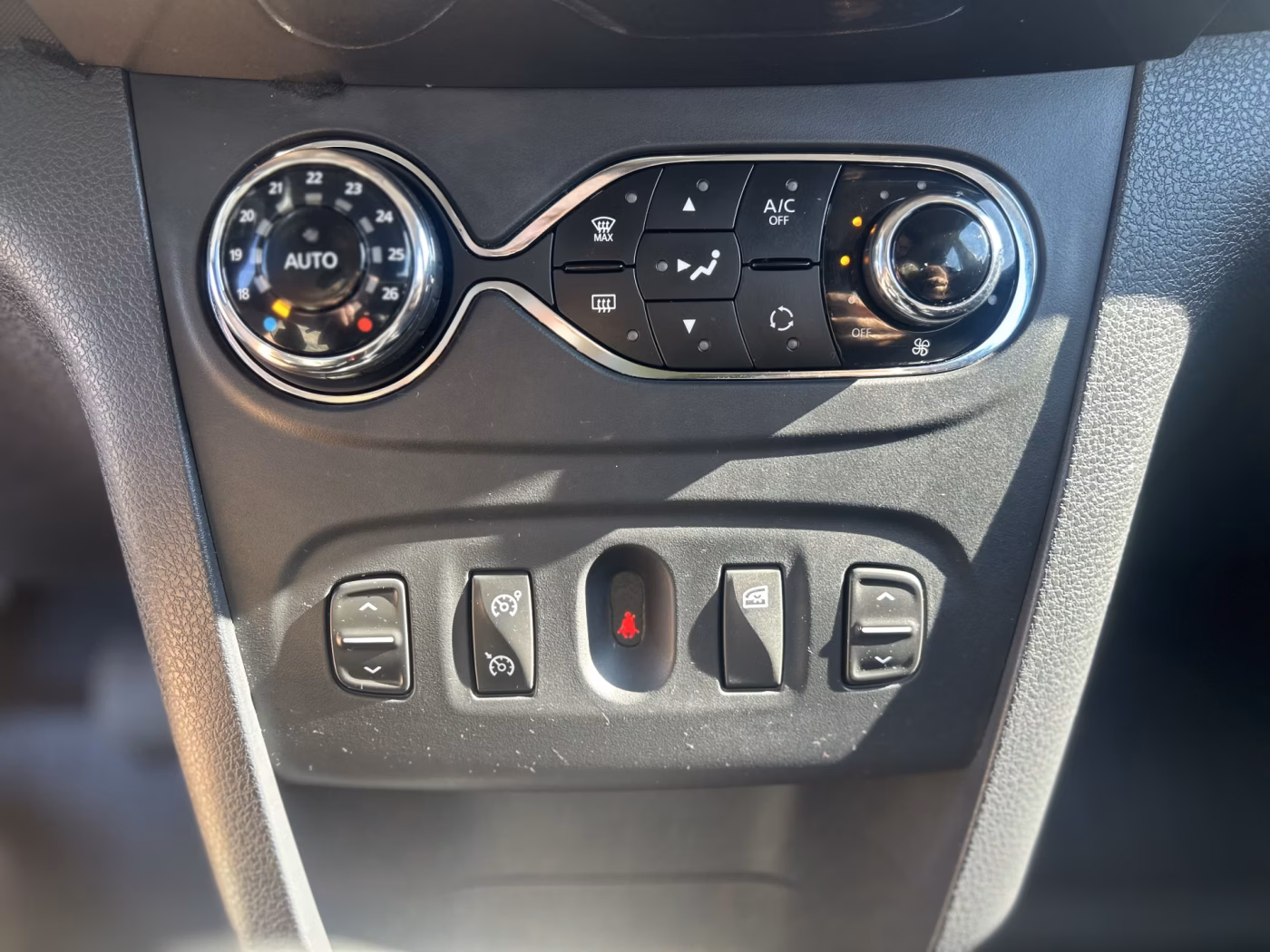 Renault Sandero Stepway фото 16