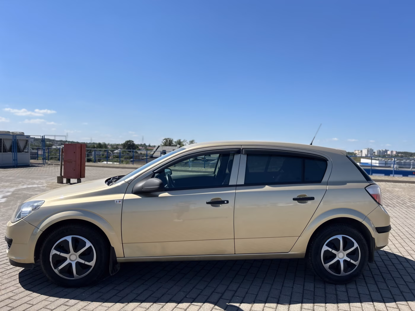 Opel Astra фото 2