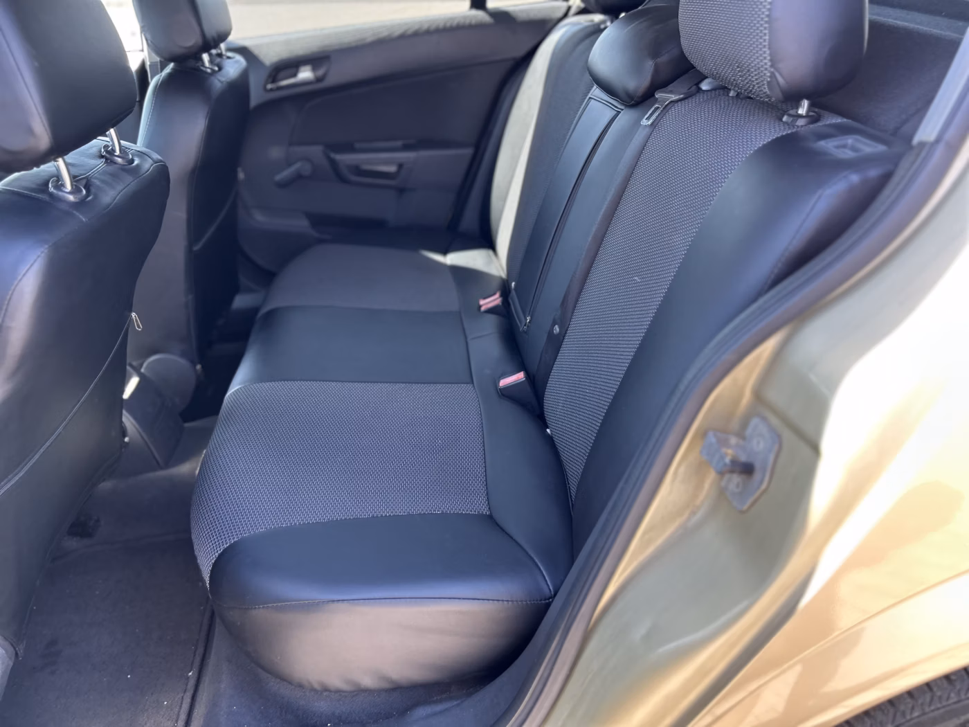 Opel Astra фото 9